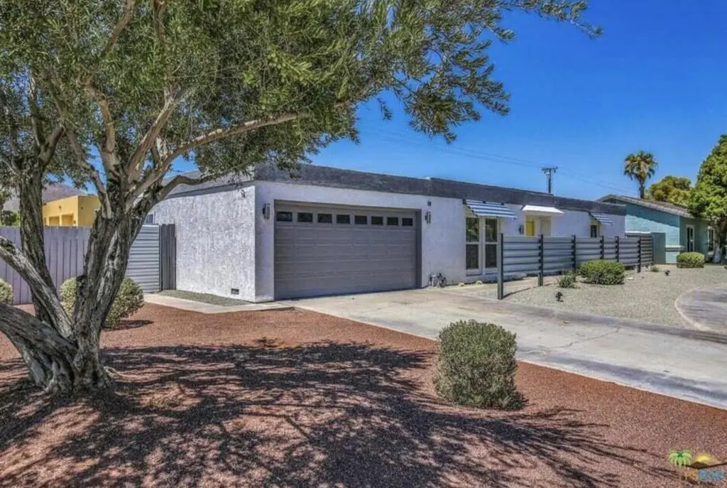 Single Family Residence for rent at 2101 N Viminal Road, Palm Springs, CA featuring 3 beds and 2 baths