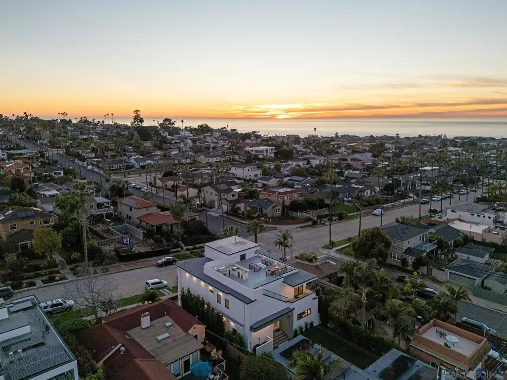 Single Family Residence for sale at 4386 NEWPORT AVE, San Diego, CA featuring 5 beds and 5 baths