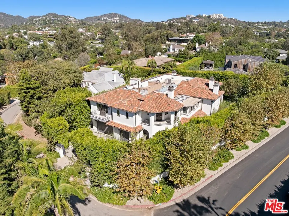 Single Family Residence for sale at 305 N Tigertail Road, Los Angeles, CA featuring 6 beds and 8 baths