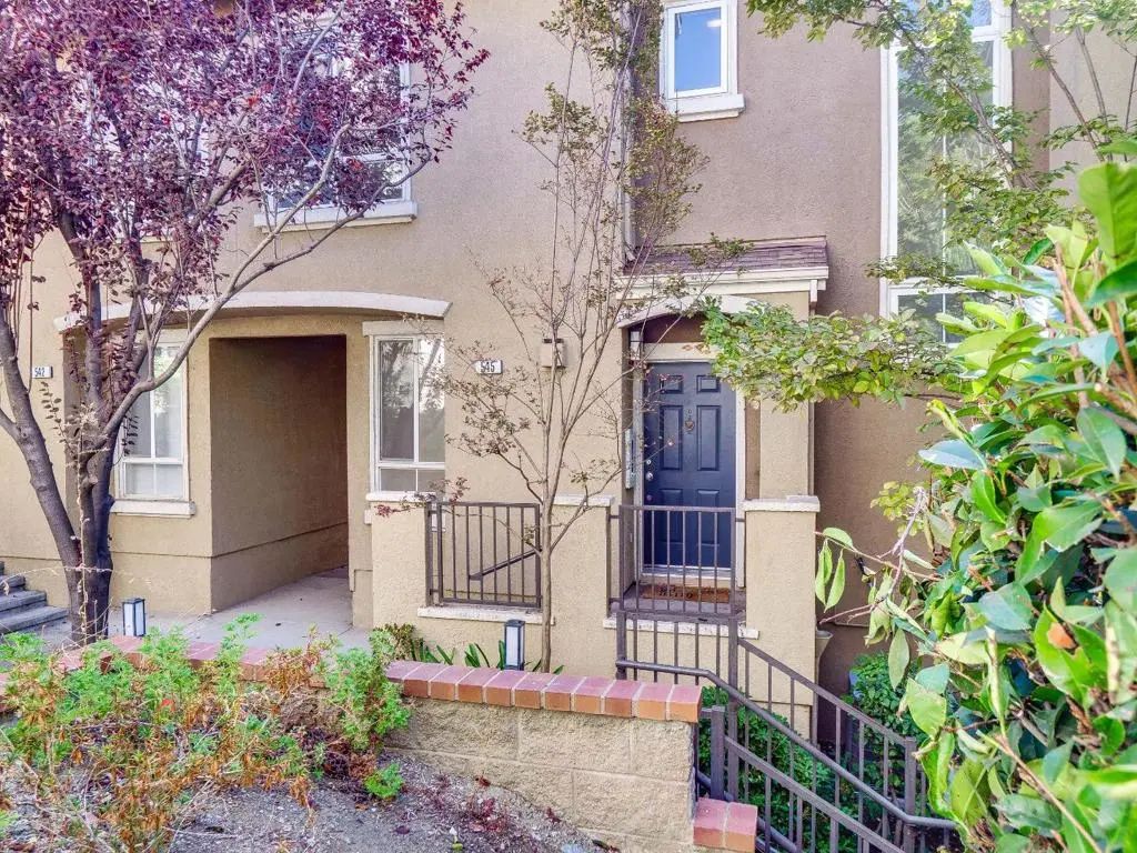 Condominium for sale at 545 Tower Hill Avenue, San Jose, CA featuring 2 beds and 3 baths