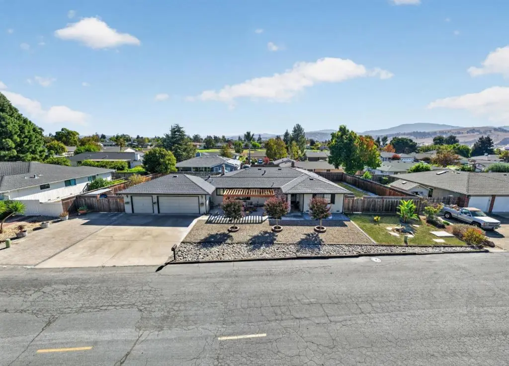 Single Family Residence for sale at 681 Ridgemark Drive, Hollister, CA featuring 3 beds and 3 baths