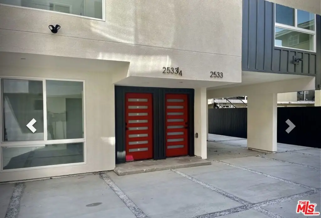 Residential Income for sale at 2533 S Spaulding Avenue, Los Angeles, CA featuring 18 beds and 18 baths