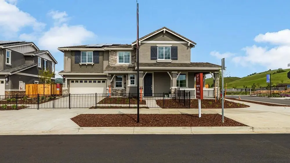 Single Family Residence for sale at 106 Golden Gate Lane, Vacaville, CA featuring 5 beds and 4 baths