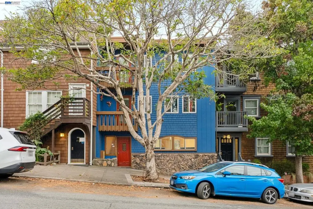 Condominium for sale at 943 Clayton St, San Francisco, CA featuring 4 beds and 2 baths