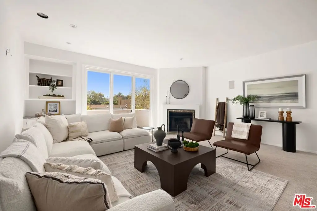 Condominium for sale at 10373 Almayo Avenue 308, Los Angeles, CA featuring 2 beds and 3 baths