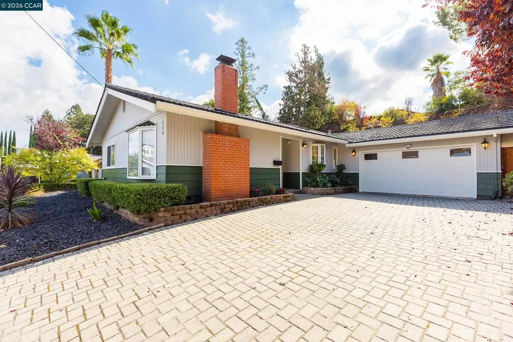 Single Family Residence for sale at 429 Roanoke Dr, Martinez, CA featuring 3 beds and 2 baths
