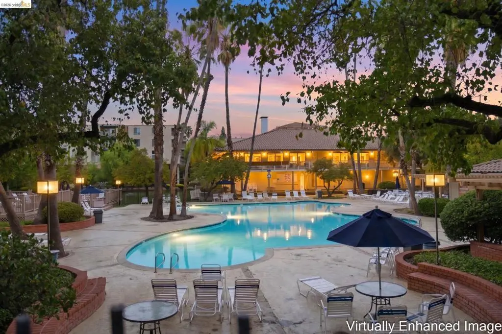 Condominium for sale at 340 N Civic Dr 104, Walnut Creek, CA featuring 2 beds and 1 bath