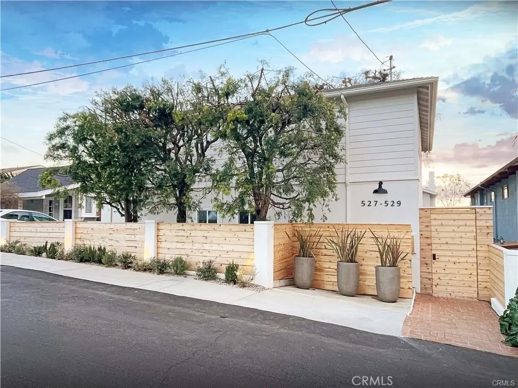 Apartment for rent at 527 Catalina 2, Laguna Beach, CA featuring 1 bed and 1 bath