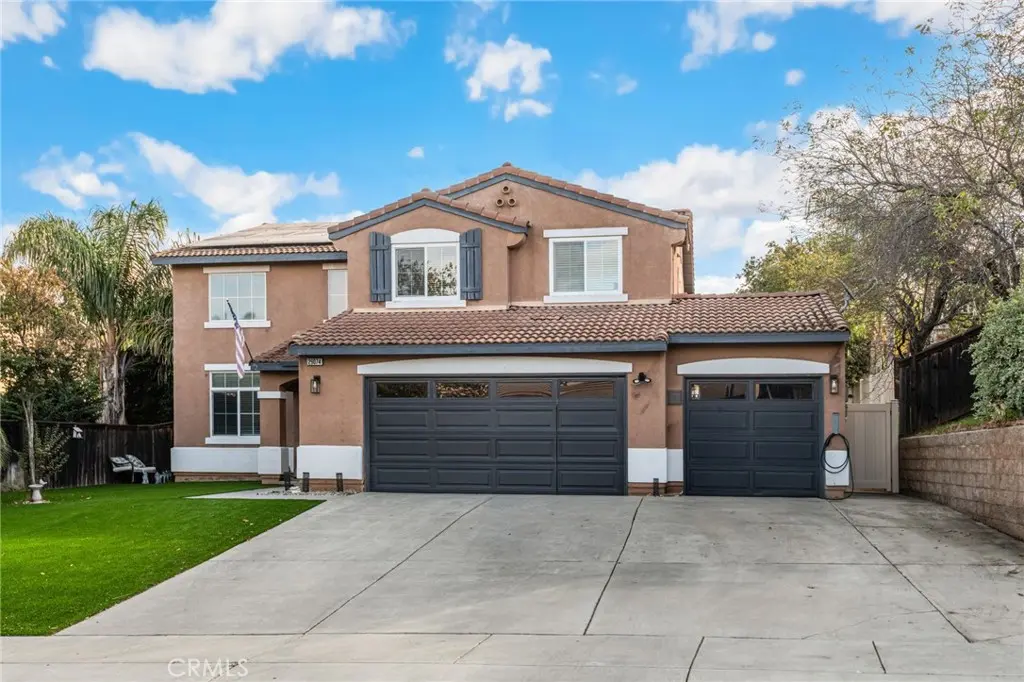 Single Family Residence for sale at 29074 Goldenstar Way, Murrieta, CA featuring 6 beds and 3 baths