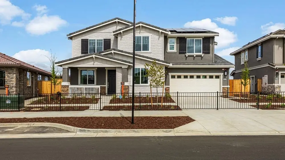 Single Family Residence for sale at 112 Golden Gate Lane, Vacaville, CA featuring 5 beds and 3 baths