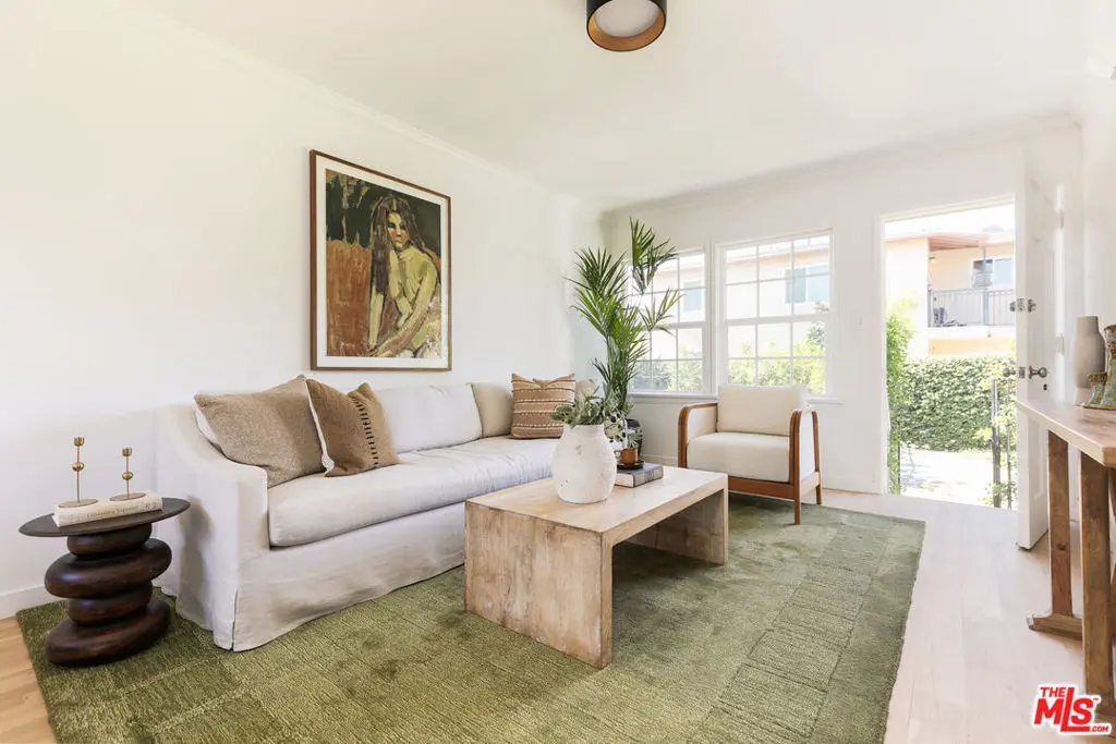 Condominium for sale at 4020 Bemis Street B, Los Angeles, CA featuring 1 bed and 1 bath
