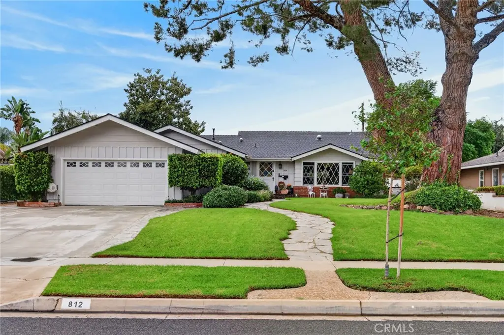 Single Family Residence for sale at 812 Alta Vista, Corona, CA featuring 3 beds and 2 baths