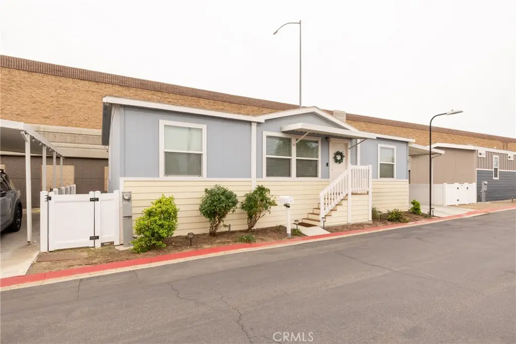 Manufactured In Park for sale at 995 Pomona Rd 63, Corona, CA featuring 3 beds and 2 baths