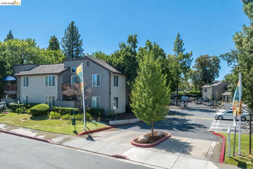 Condominium for rent at 2005 San Jose Dr, Antioch, CA featuring 2 beds and 2 baths