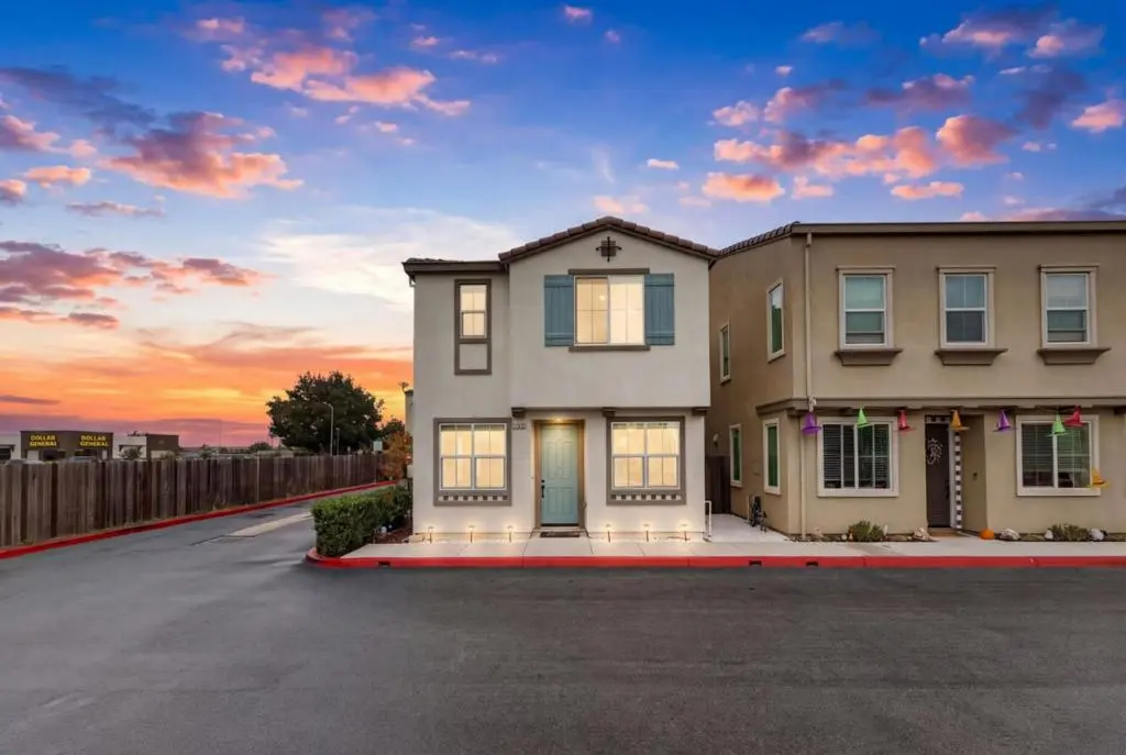 Single Family Residence for sale at 1180 Julia Circle, Hollister, CA featuring 3 beds and 3 baths