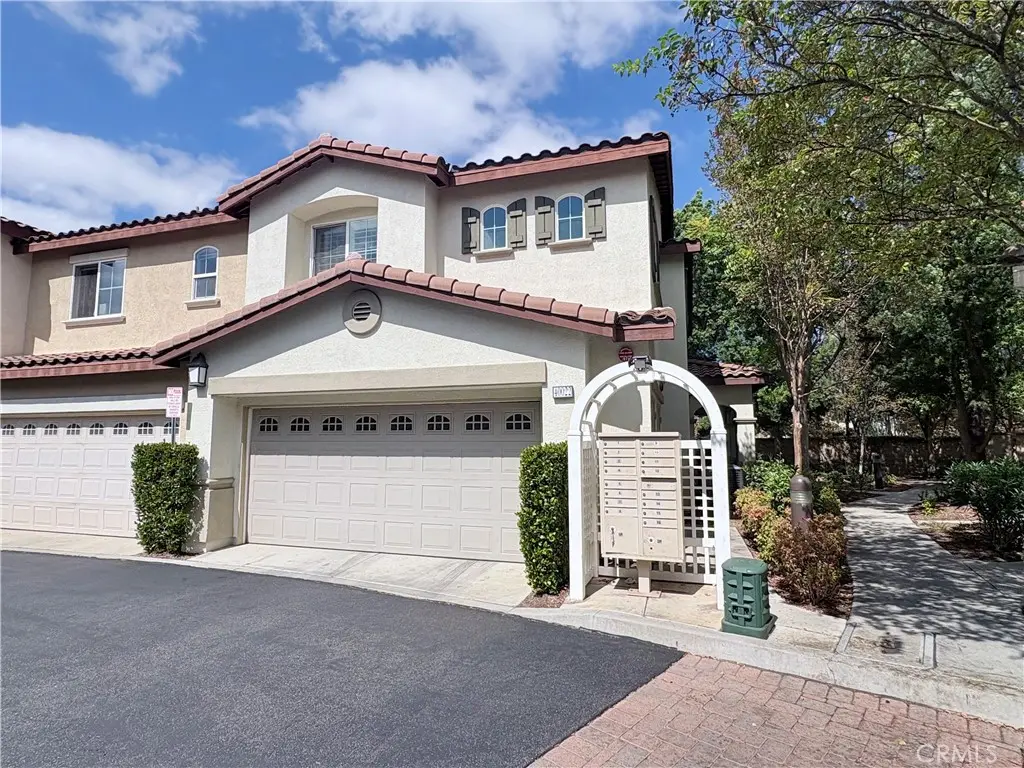 Condominium for rent at 40022 Spring Place Court, Temecula, CA featuring 3 beds and 3 baths