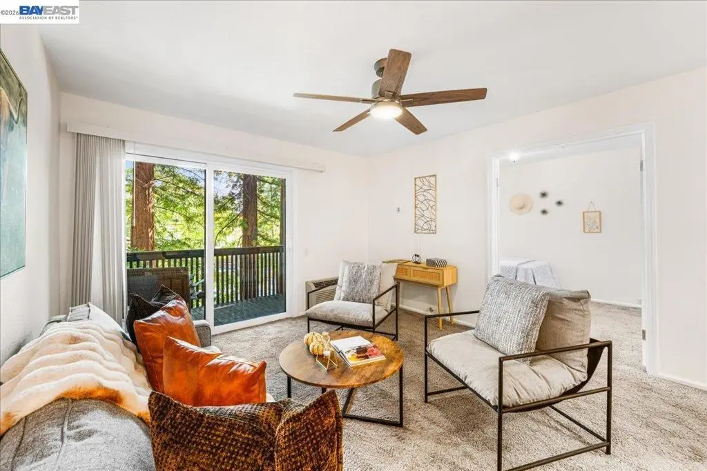 Condominium for sale at 185 Sierra Dr 202, Walnut Creek, CA featuring 2 beds and 1 bath