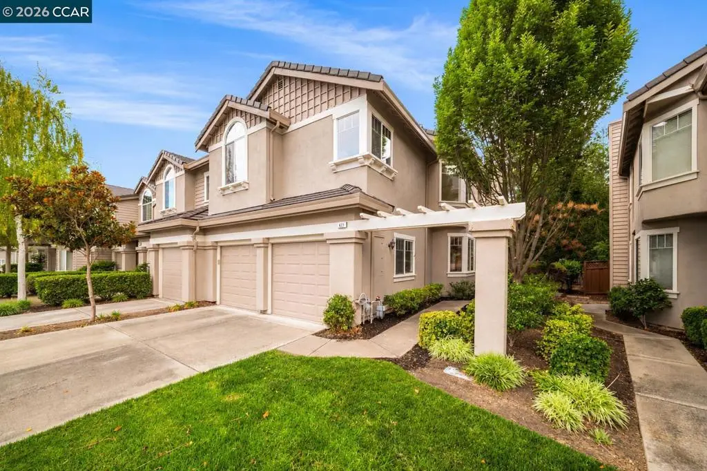 Townhouse for sale at 423 Sutton Circle, Danville, CA featuring 4 beds and 3 baths