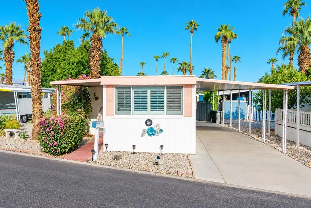 Manufactured In Park for sale at 256 Wolf, Cathedral City, CA featuring 2 beds and 1 bath