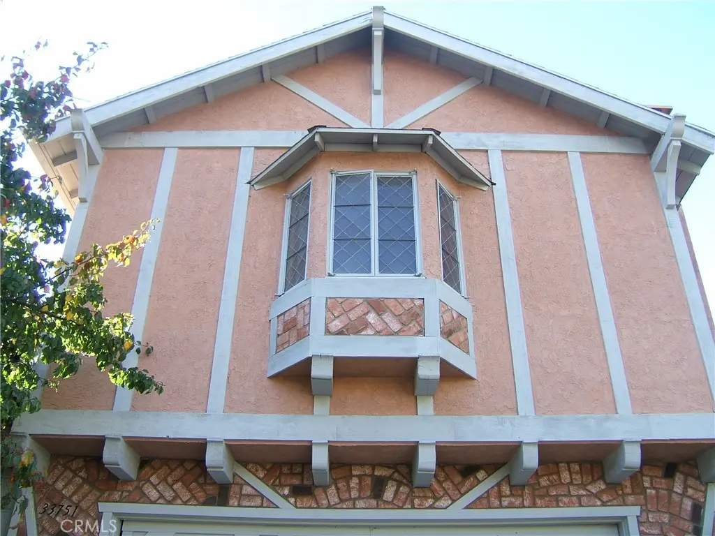 Apartment for rent at 33751 Diana, Dana Point, CA featuring 1 bed and 1 bath