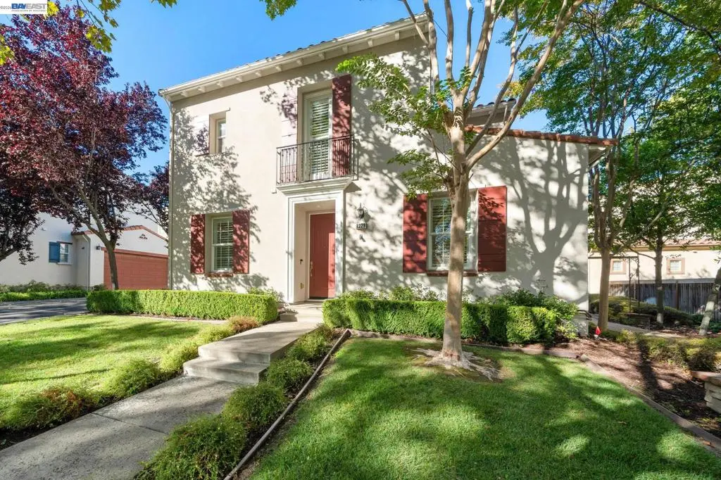 Single Family Residence for sale at 2229 Maidenhair Way, San Ramon, CA featuring 3 beds and 3 baths