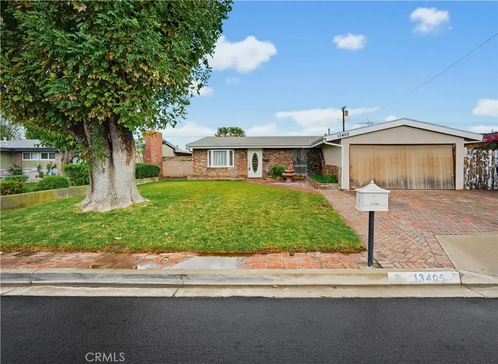 Single Family Residence for sale at 13405 Babcock, Corona, CA featuring 3 beds and 2 baths