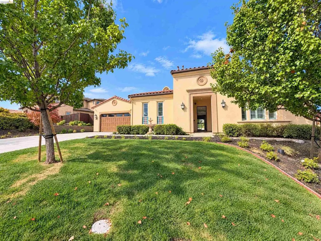 Single Family Residence for sale at 2001 Riddling Ct, Brentwood, CA featuring 4 beds and 4 baths