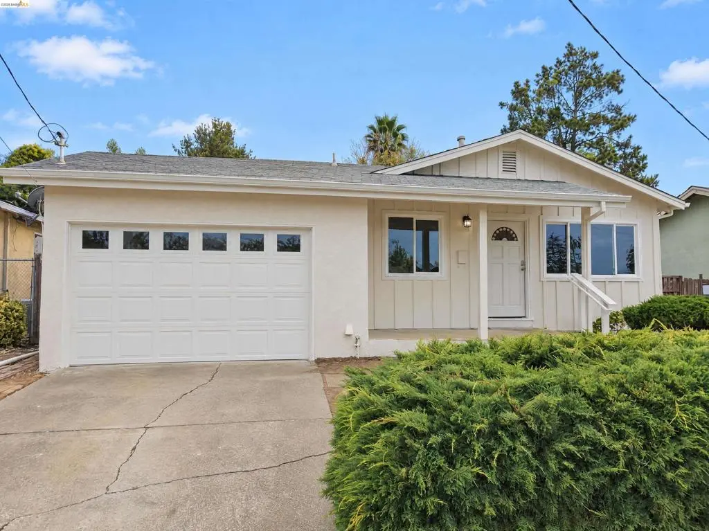 Single Family Residence for sale at 1121 5Th St, Vallejo, CA featuring 3 beds and 2 baths