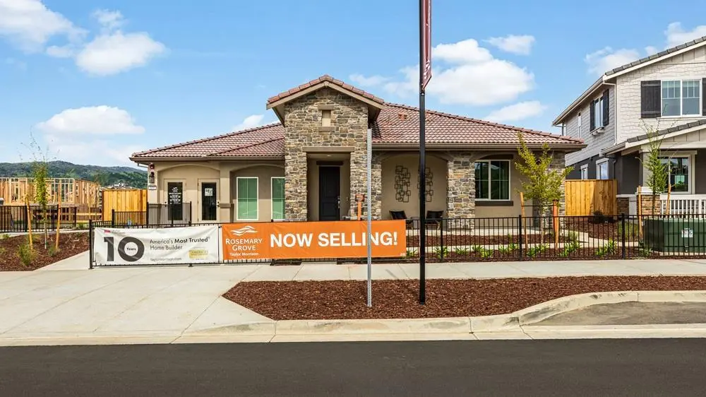 Single Family Residence for sale at 118 Golden Gate Lane, Vacaville, CA featuring 4 beds and 3 baths