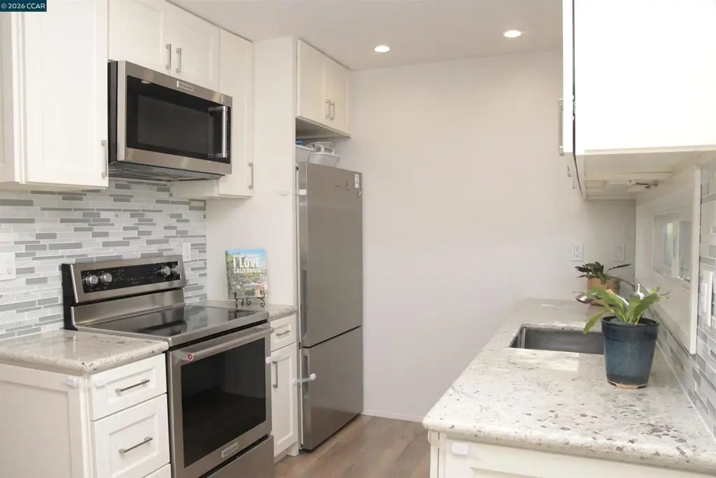Condominium for sale at 3051 Treat Blvd 118, Concord, CA featuring 1 bed and 1 bath