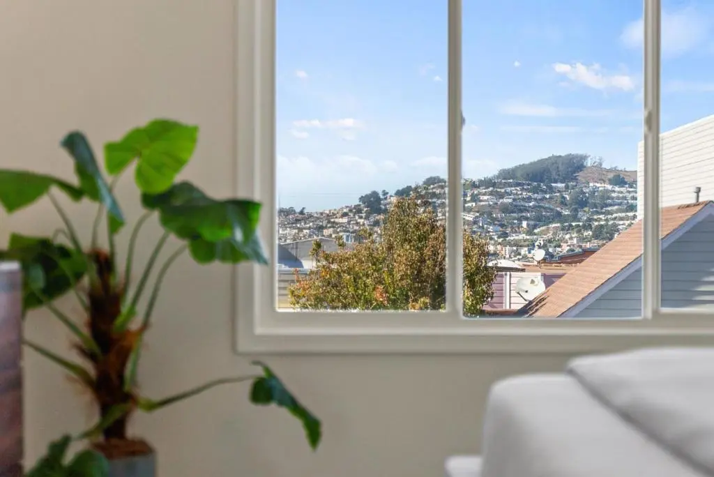 Single Family Residence for sale at 422 Vienna Street, San Francisco, CA featuring 2 beds and 1 bath