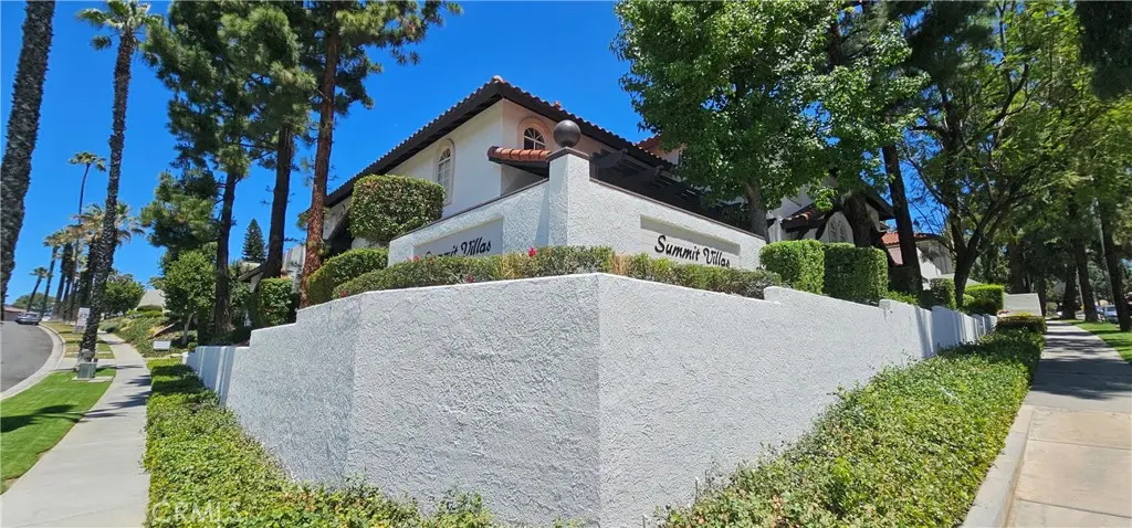 Apartment for rent at 901 Via Zapata, Riverside, CA featuring 2 beds and 2 baths
