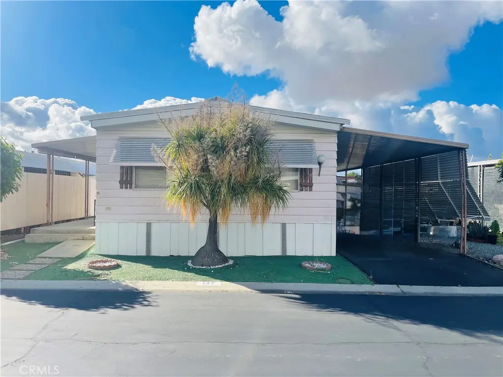 Manufactured In Park for sale at 575 S Lyon 137, Hemet, CA featuring 2 beds and 2 baths