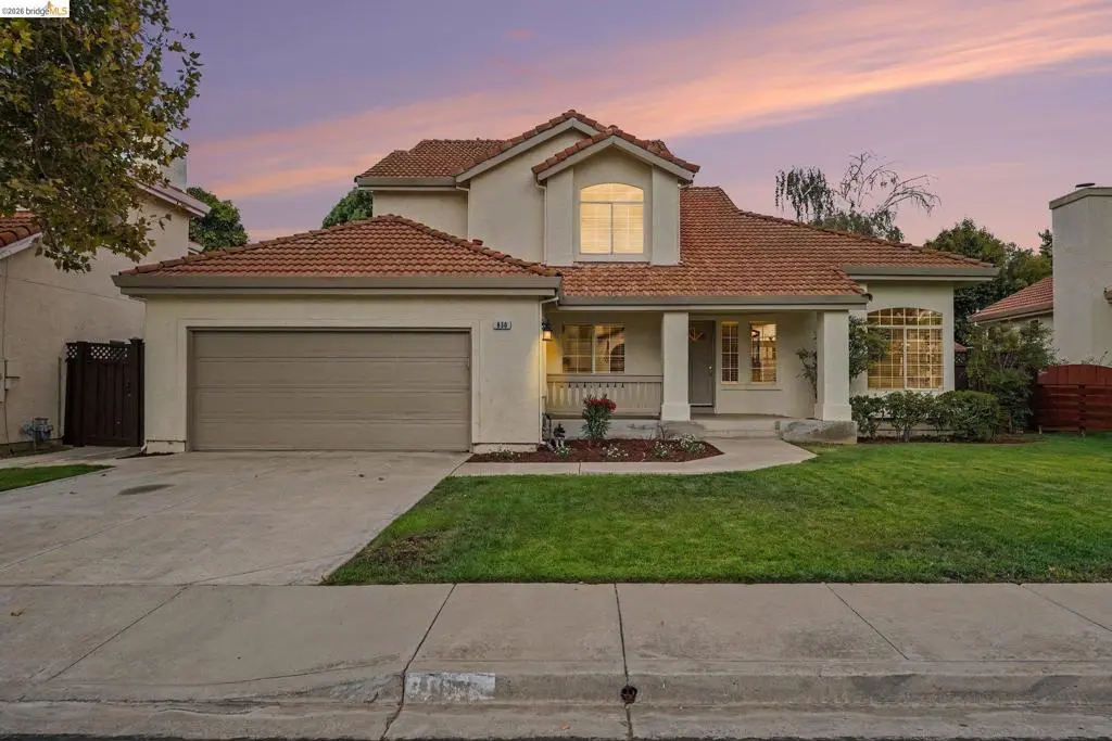 Single Family Residence for sale at 850 Nicholas Ct, Brentwood, CA featuring 4 beds and 3 baths