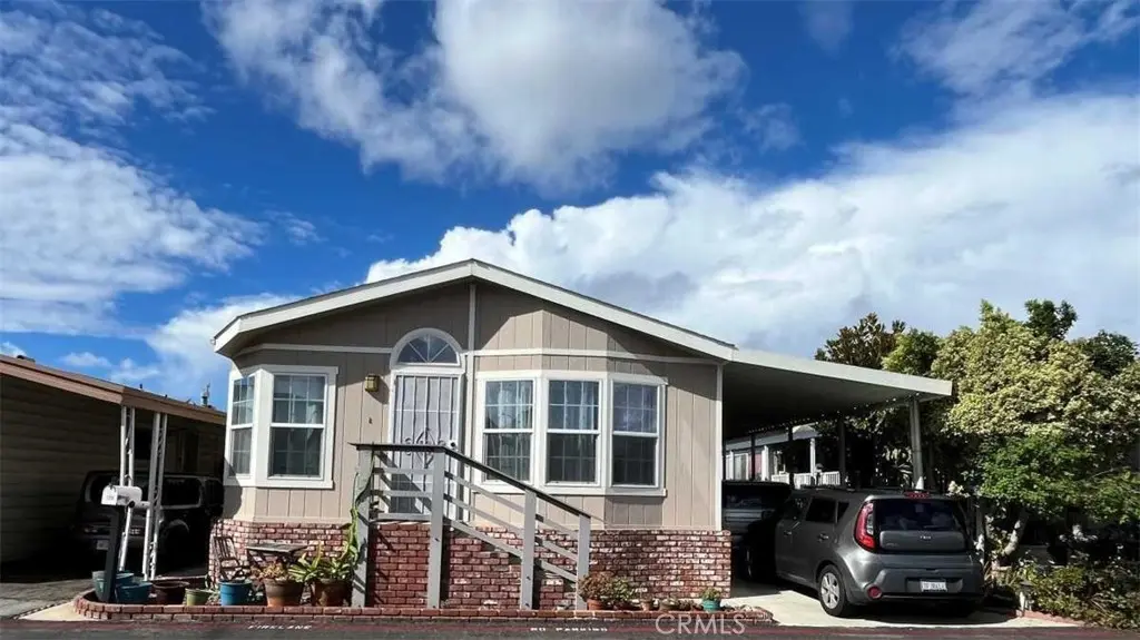 Manufactured In Park for sale at 129 Pecan Lane, Fountain Valley, CA featuring 3 beds and 2 baths