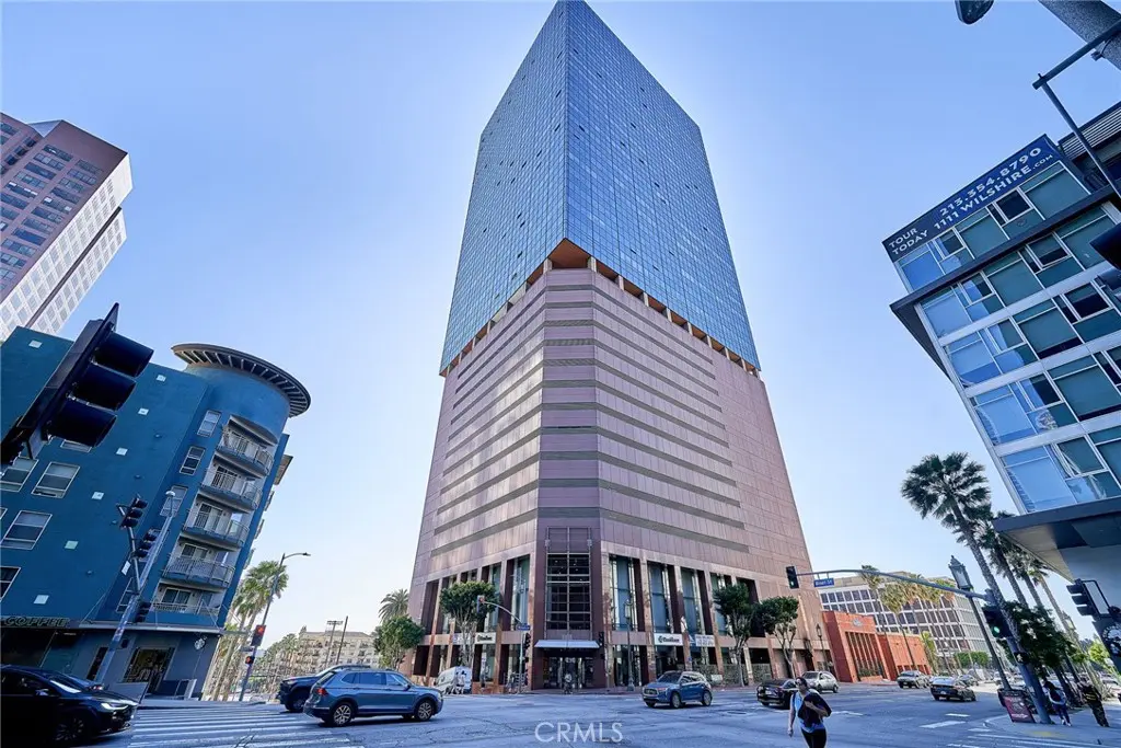 Condominium for sale at 1100 Wilshire 2204, Los Angeles, CA featuring 1 bed and 1 bath