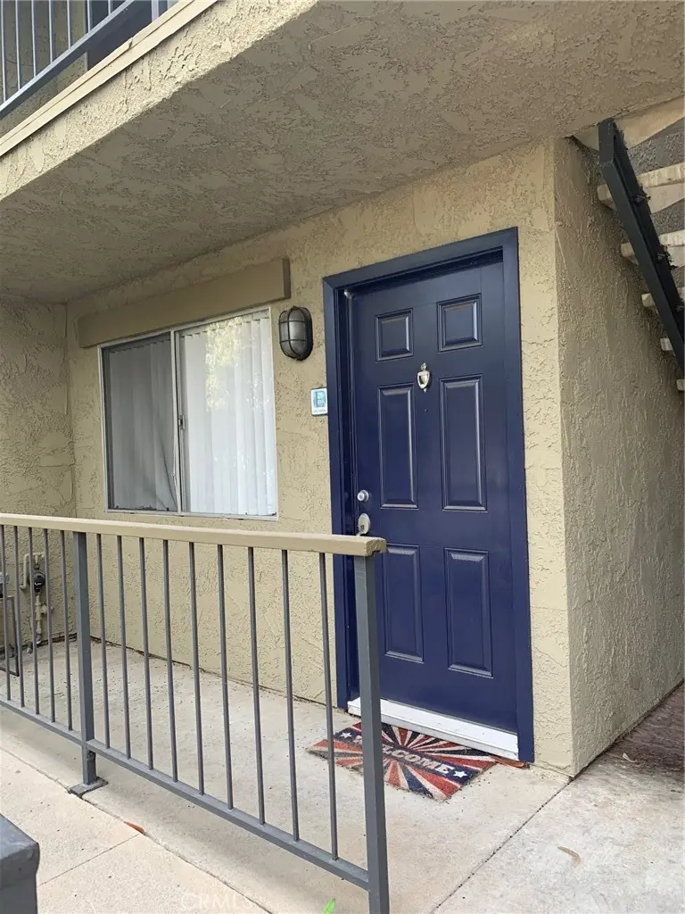 Condominium for rent at 1418 Chalgrove E, Corona, CA featuring 1 bed and 1 bath