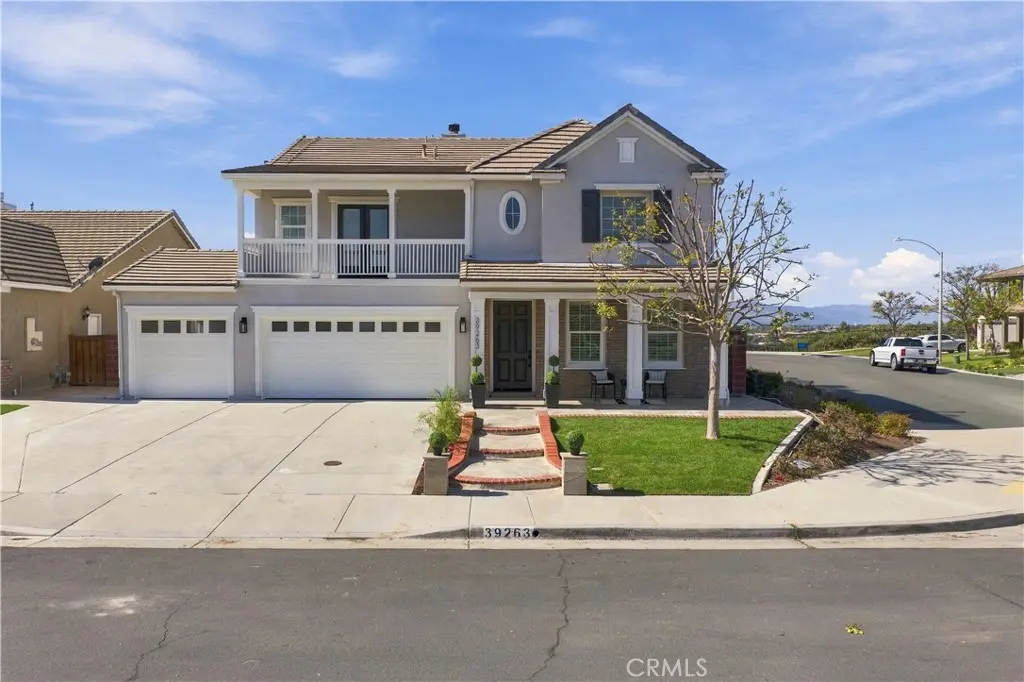 Single Family Residence for sale at 39263 Half Moon Circle, Murrieta, CA featuring 5 beds and 3 baths