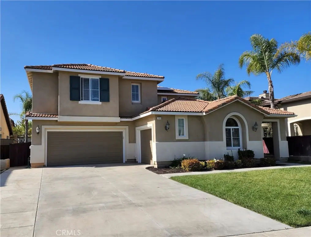 Single Family Residence for rent at 33810 Summit View, Temecula, CA featuring 5 beds and 3 baths