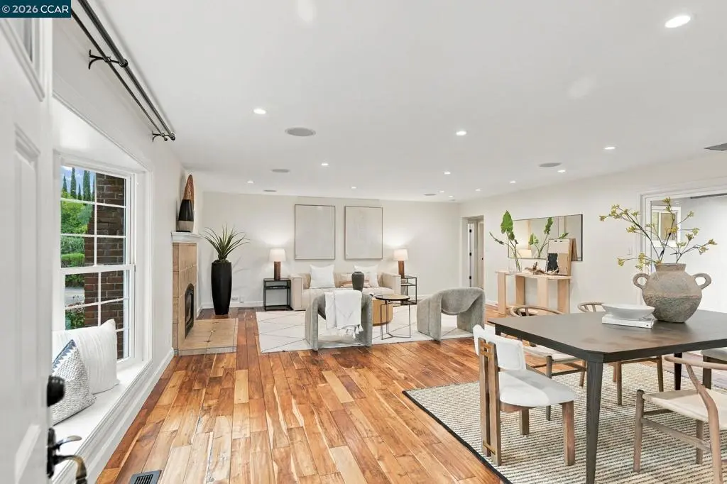 Single Family Residence for sale at 1860 3Rd Ave, Walnut Creek, CA featuring 3 beds and 2 baths