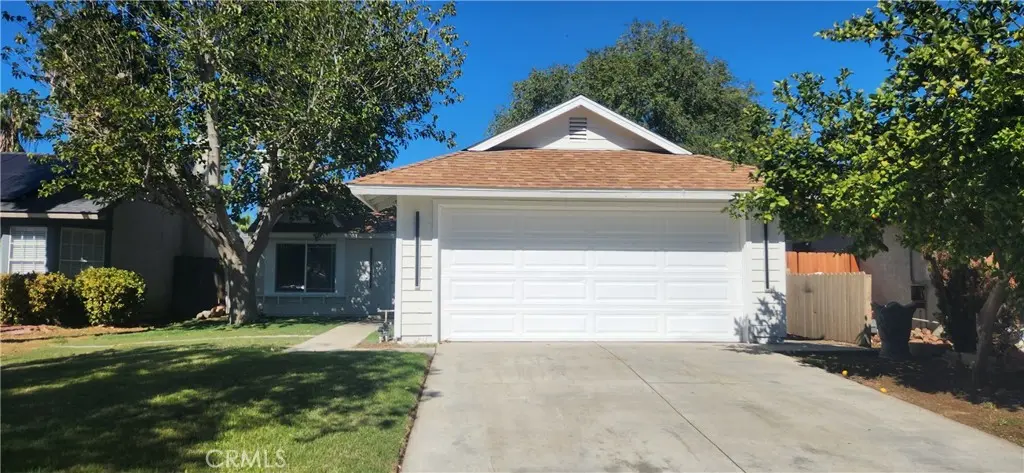 Single Family Residence for rent at 544 Prairie Way, Perris, CA featuring 3 beds and 2 baths