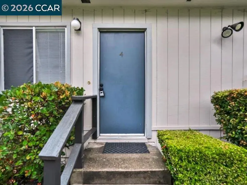 Residential Lease for rent at 4811 Appian Way, El Sobrante, Contra Costa County, CA featuring 2 beds and 2 baths