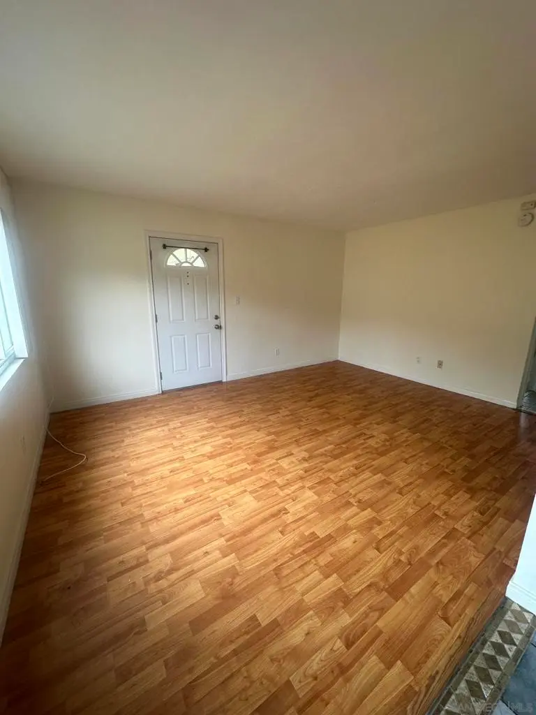 Residential Lease for rent at 5442 Lauretta F, San Diego, San Diego County, CA featuring 2 beds and 1 bath
