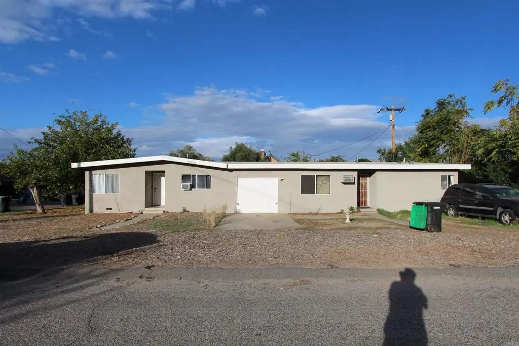 Duplex for sale at 33140 Lorimer Street, Lake Elsinore, CA featuring 4 beds and 2 baths