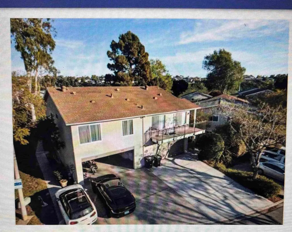 Residential Lease for rent at 7833 Camino Huerta, San Diego, San Diego County, CA featuring 2 beds and 1 bath
