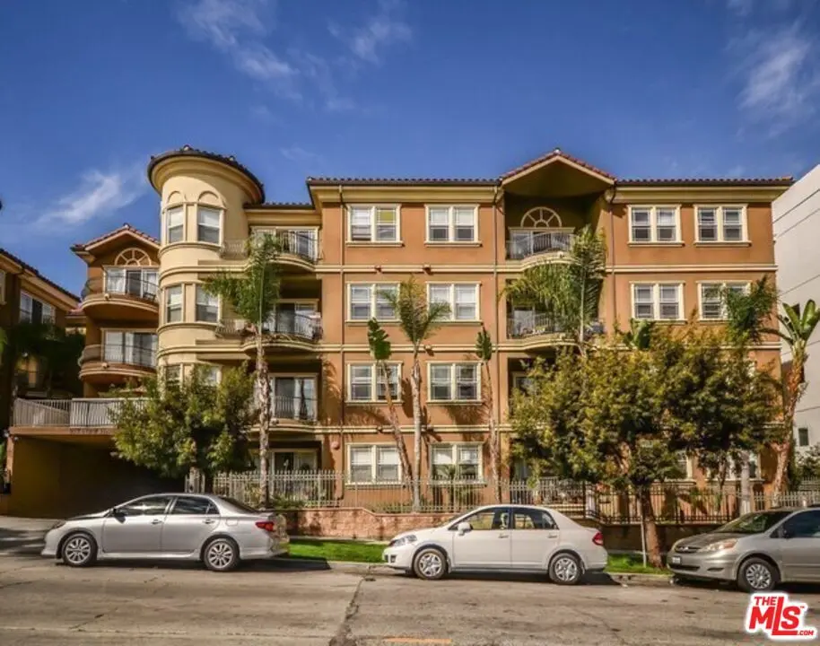 Condominium for sale at 917 S New Hampshire Avenue 301, Los Angeles, CA featuring 2 beds and 2 baths