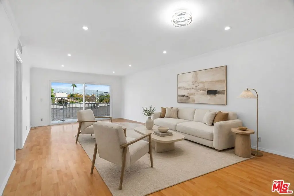 Condominium for sale at 423 S Rexford Drive 305, Beverly Hills, CA featuring 2 beds and 2 baths