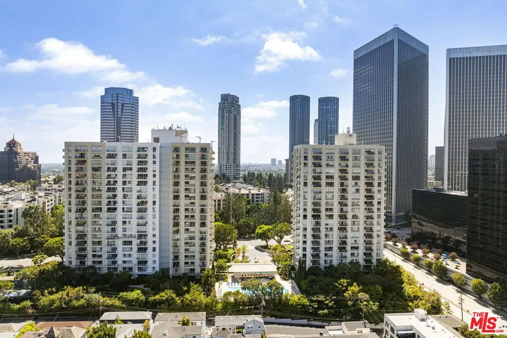 Condominium for sale at 2170 Century Park East 203, Los Angeles, CA featuring 1 bed and 1 bath