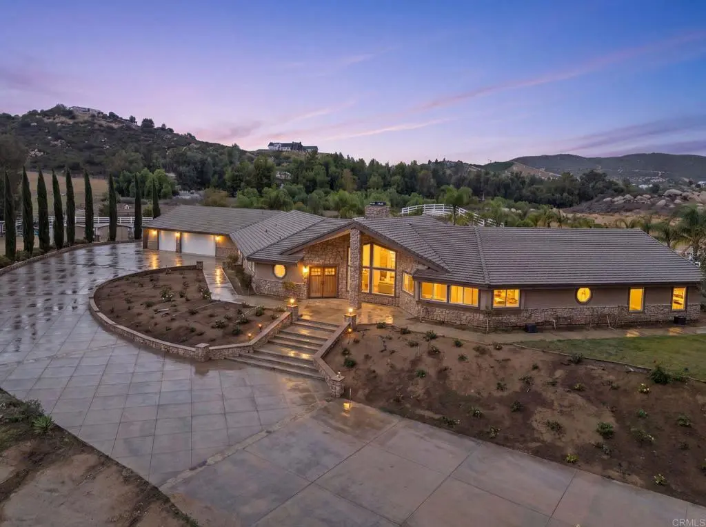 Single Family Residence for sale at 37789 Avenida La Cresta, Murrieta, CA featuring 4 beds and 3 baths