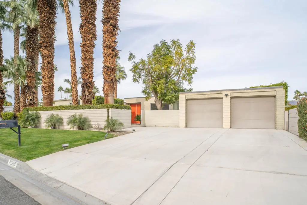 Single Family Residence for rent at 75810 Altamira Drive, Indian Wells, CA featuring 3 beds and 3 baths